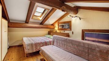 1 chambre, fer et planche Ă  repasser, Wi-Fi gratuit, draps fournis