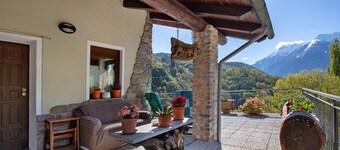 Apartment 'Eun Tchì Vo - Gignod' with Mountain View, Shared Terrace, Barbecue and Wi-Fi