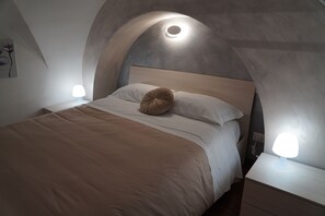 1 slaapkamer, een strijkplank/strijkijzer, reisbedje, gratis wifi
