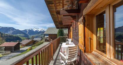 Chalet 'Bel Andain' with Mountain View, Private Terrace and Private Garden