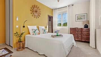 4 habitaciones, tabla de planchar con plancha y wifi gratis