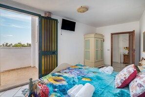 1 bedroom, free WiFi, bed sheets
