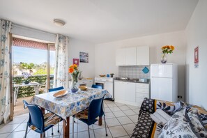 Dining - Holiday Home 'Blue Dream Vista Mare' with Sea View, Wi-Fi and Air Conditioning (Porto Cesareo)