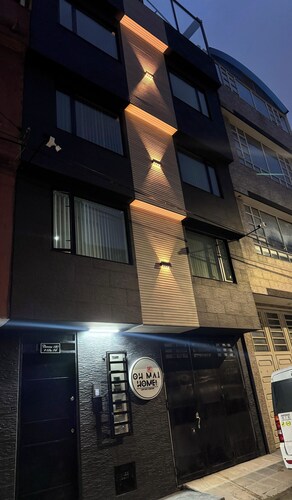 Room with private bathroom close to the airport in Bogota