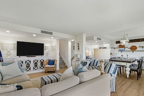 Smart TV, books - 4 bedroom, 3 bath oceanfront condo (Fernandina Beach)