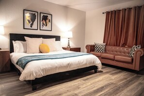 3 chambres, fer et planche à repasser, Wi-Fi, draps fournis