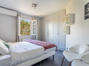 2 bedrooms, iron/ironing board, WiFi - Le Clos Sainte Anne by Interhome (Saint-Tropez)