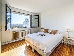 3 bedrooms, Internet