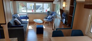 TV, fireplace - Atypical country cottage-style mobile home, quiet and bucolic (Méjannes-le-Clap)