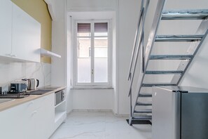 Fridge, microwave, stovetop, toaster