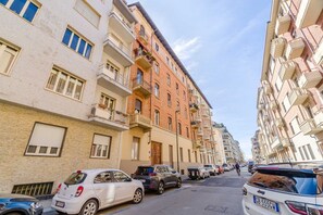Exterior - GuestHost - Comfortable Studio Apartment VENERE - Torino (Torino)