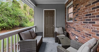 Sunwoven Townhouse half a mile to downtown!