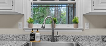 Sunwoven Townhouse half a mile to downtown!