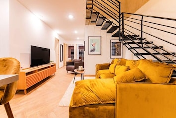 This stylish condo is perfect for a small groups or friend’s getaway