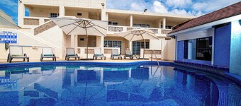 Relaxing Boutique Retreat Near Beach with WiFi