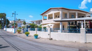 Unclassified image, 3 of 19, button - Poolside Studio Near Dover & Turtle Beach w/ Pool (Oistins)