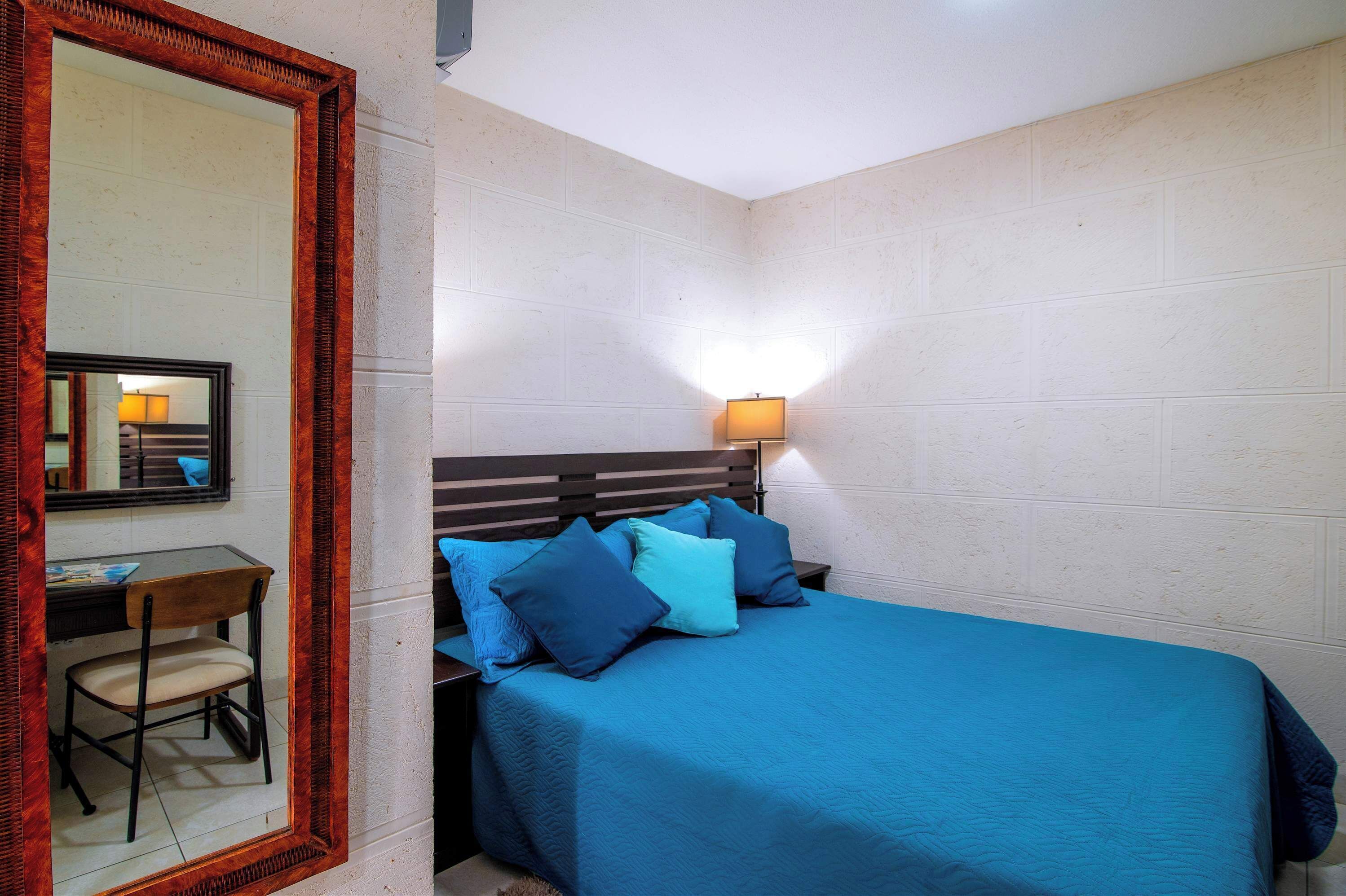 Beach, Pool & Balcony, Perfect Getaway! - Worthing