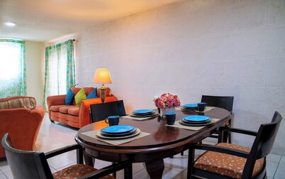 Spacious Boutique Stay with Pool and Dining