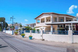 Exterior - Island Escape: Pool, Gourmet Dining, Pool Access (Oistins)