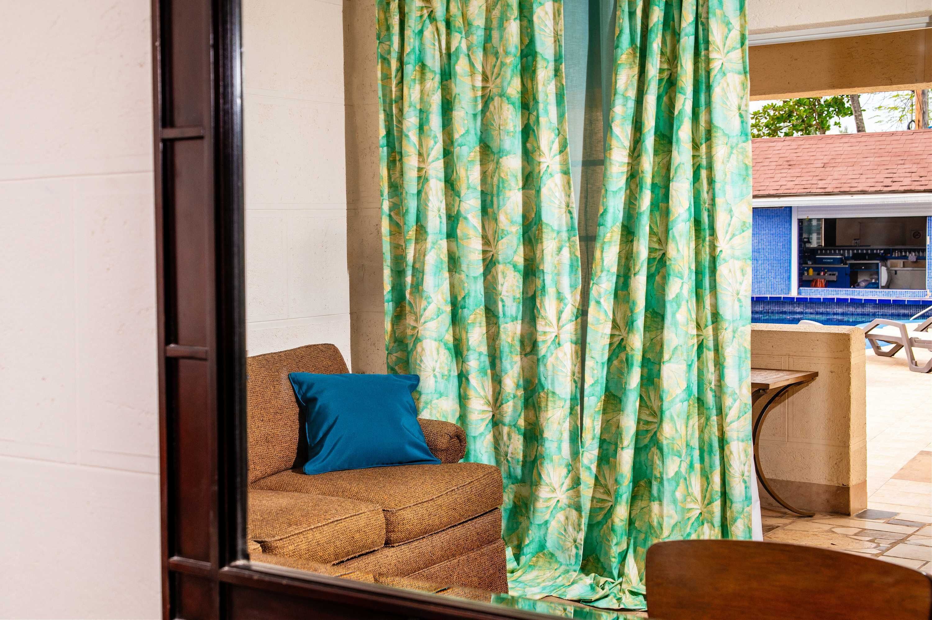 Boutique Suite W/ Pool Access, Near Turtle Beach - Bridgetown