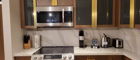 Fridge, microwave, oven, stovetop