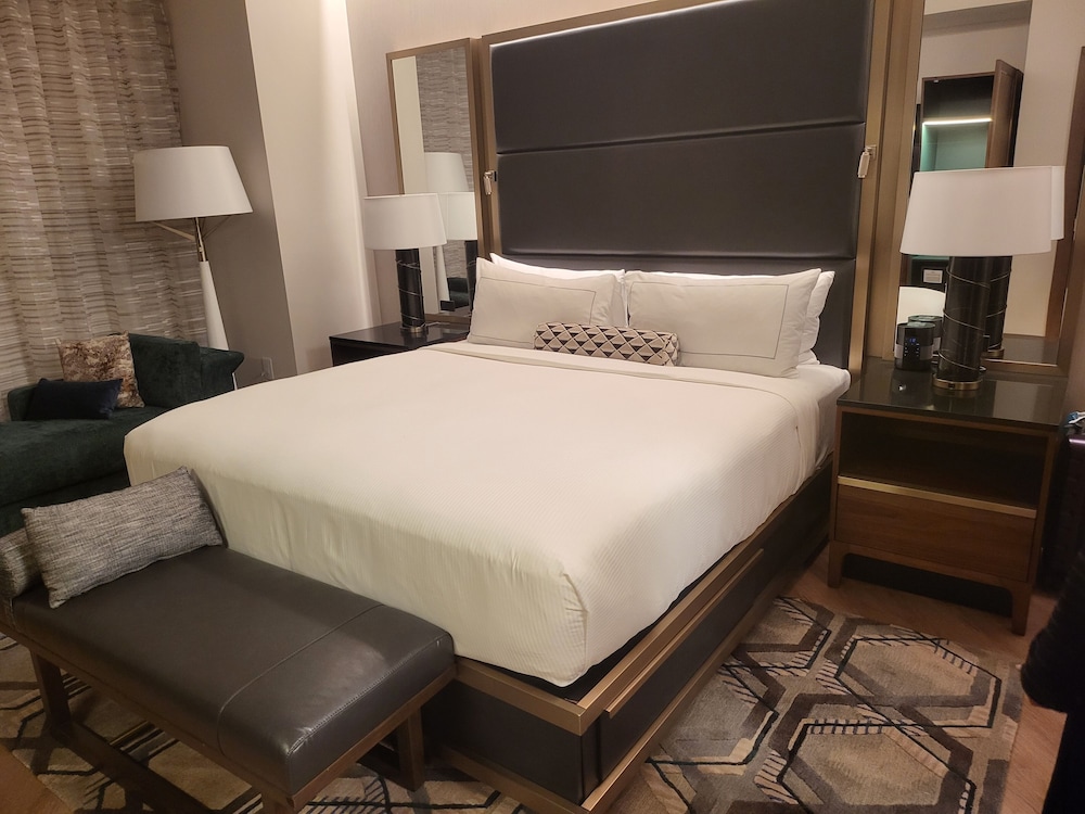 Picture of Luxury Hotel Suites in New York City | The Mark Hotel