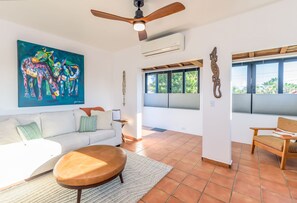 Smart TV - Charming 2-Bedroom House, close to Puerto Los Cabos Marina, Great Views! (San Jose del Cabo)