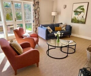 Cottage, Garden View | Living area - Country Cottage in Heart of the Cotswold (Farmington)