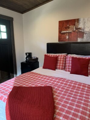 1 habitación, tabla de planchar con plancha, wifi gratis y ropa de cama