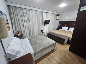 1 bedroom, in-room safe, iron/ironing board, free WiFi