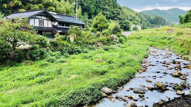 Unclassified image, 1 of 14, button - Beautiful riverside getaway near Yubara Hot Springs - AC, WiFi. Family Friendly! (Maniwa)