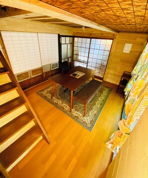 Dining - Beautiful riverside getaway near Yubara Hot Springs - AC, WiFi. Family Friendly! (Maniwa)
