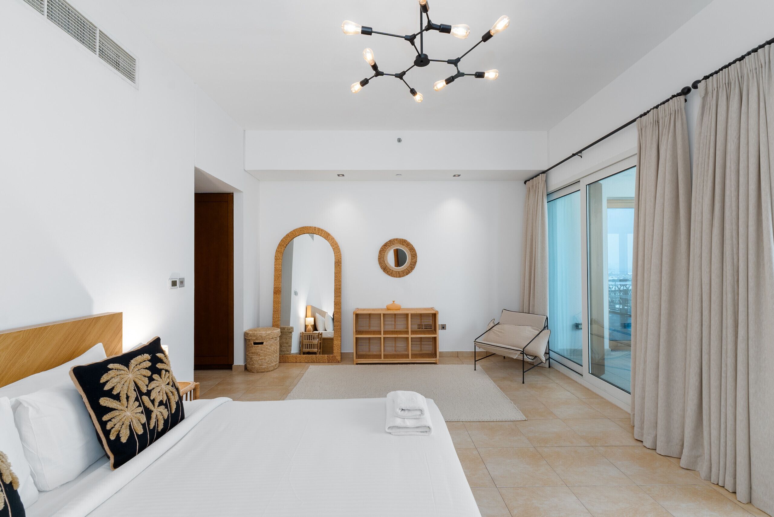 3 bedrooms, in-room safe, iron/ironing board, WiFi (surcharge)