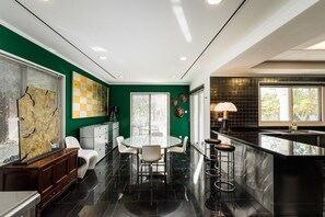 تناول الطعام