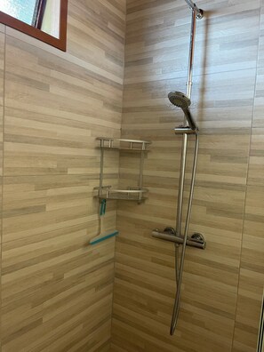 Hair dryer, towels, soap, toilet paper - Chalet de la plaine (Les Trois-Îlets)