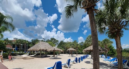 Orlando Oasis: 3BR Condo Near Disney & Universal