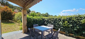 Outdoor dining - Studio Dolce & Vita A1 with pool and terrace (Propriano)