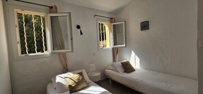 2 bedrooms, free WiFi, bed sheets - T3 Dolce & Vita A3 with swimming pool and mountain view (Propriano)