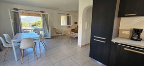 Interior - T3 Dolce & Vita A3 with swimming pool and mountain view (Propriano)