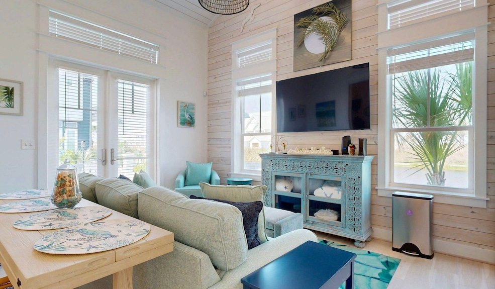 Shared Resort Style Pools, Boardwalk To The Beach, Pet Friendly - Corpus Christi, TX