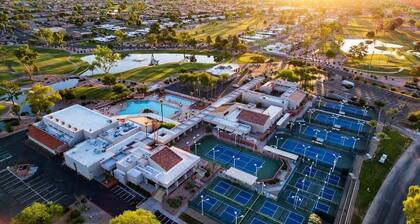 Sun Lakes Suave! Golf Cart, Gorgeous Backyard Views