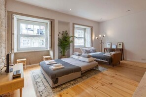 1 chambre, fer et planche à repasser, lit parapluie, Wi-Fi