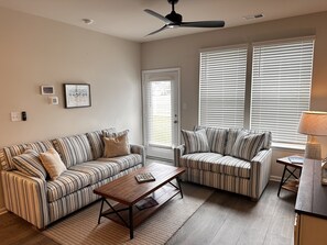 TV - Ocean View Beach Club townhouse with pool, sauna, tennis, & washer/dryer (Ocean View)