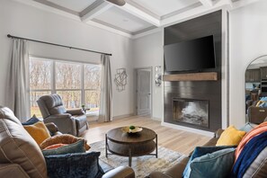 Smart-tv en een open haard