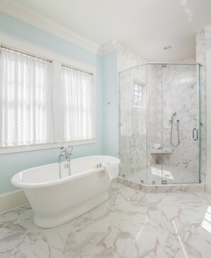 Shower, hair dryer, towels - Private Pool, Views Overlooking Osprey Golf Course (Kiawah Island)