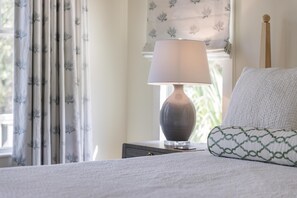 5 habitaciones, escritorio, tabla de planchar con plancha y wifi gratis 