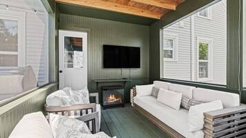 Smart TV, books