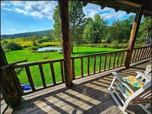 Terrace/patio - Sweet Stowe Log Cabin Townhome Near Everything (Stowe)