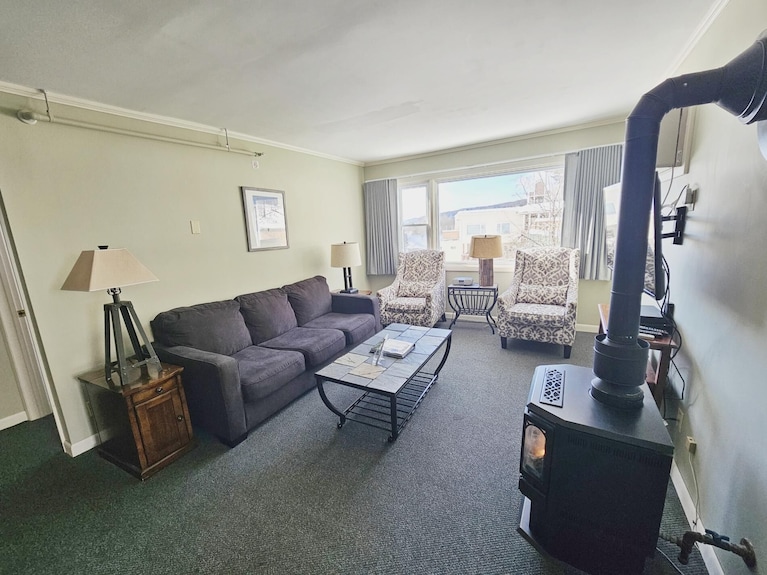 Mountainside Hideaway! Centrally Located 2br Condo - Stowe, VT