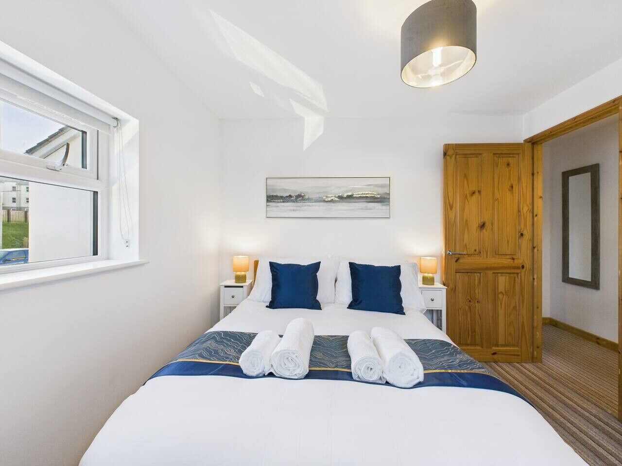 2 Schlafzimmer, Schreibtisch, Bügeleisen/Bügelbrett, Reisekinderbett